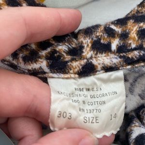 UNKNOWN BRAND LEOPARD SHORTS JUMPER